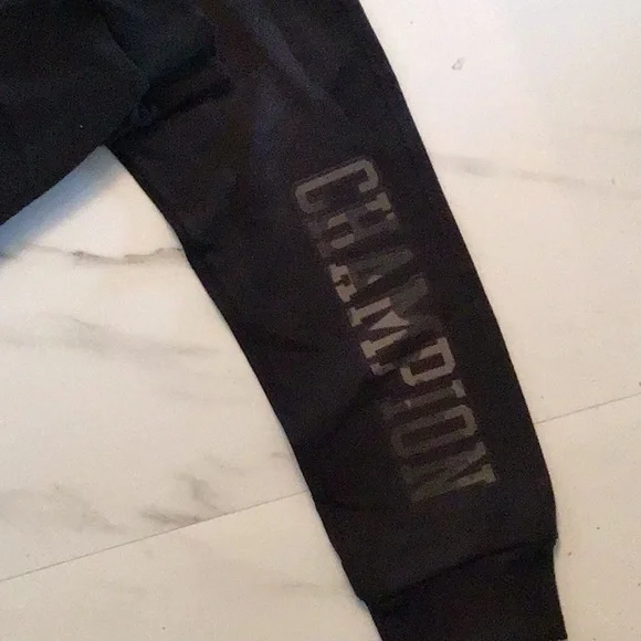 Champion joggers - Picture 2 of 4